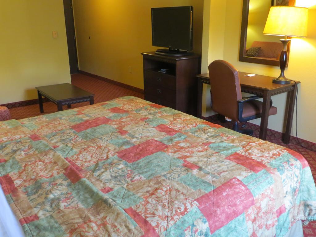 Motel 6-Valley Center, Ks Park City Room photo